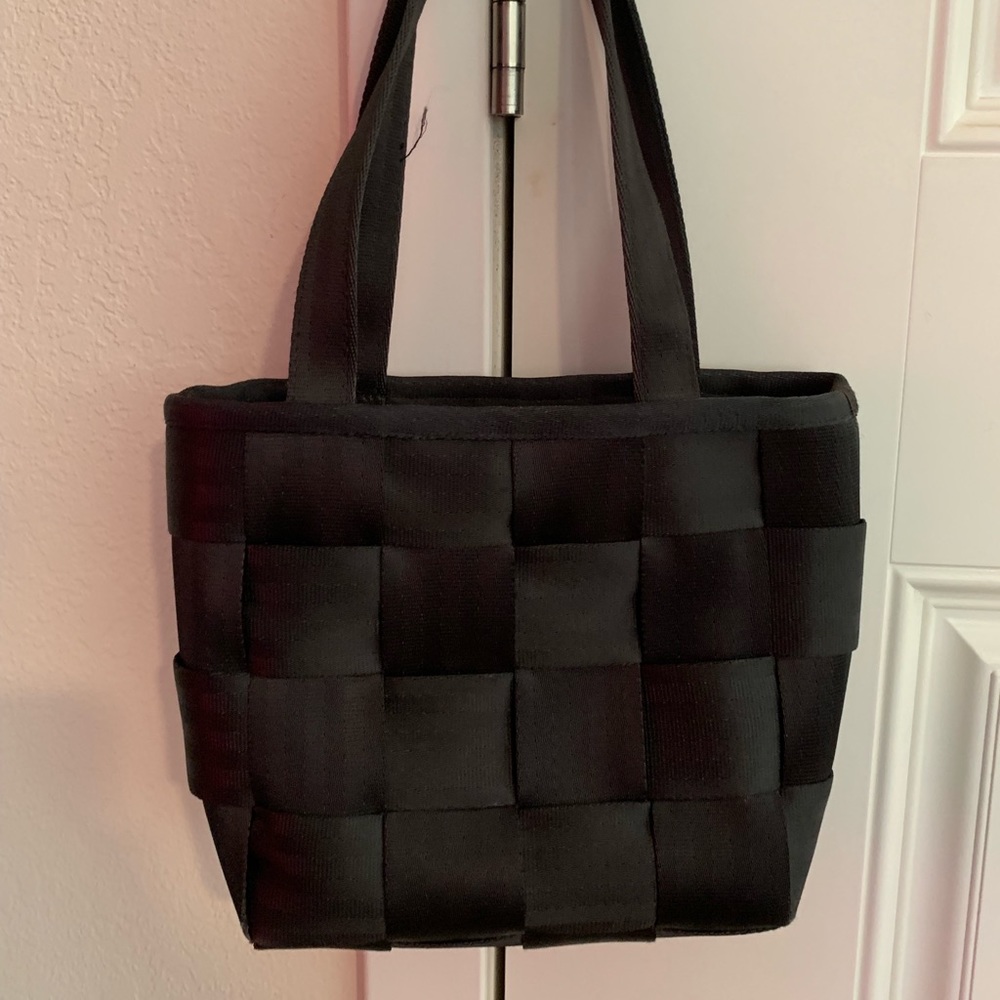 Black Seatbelt Bag